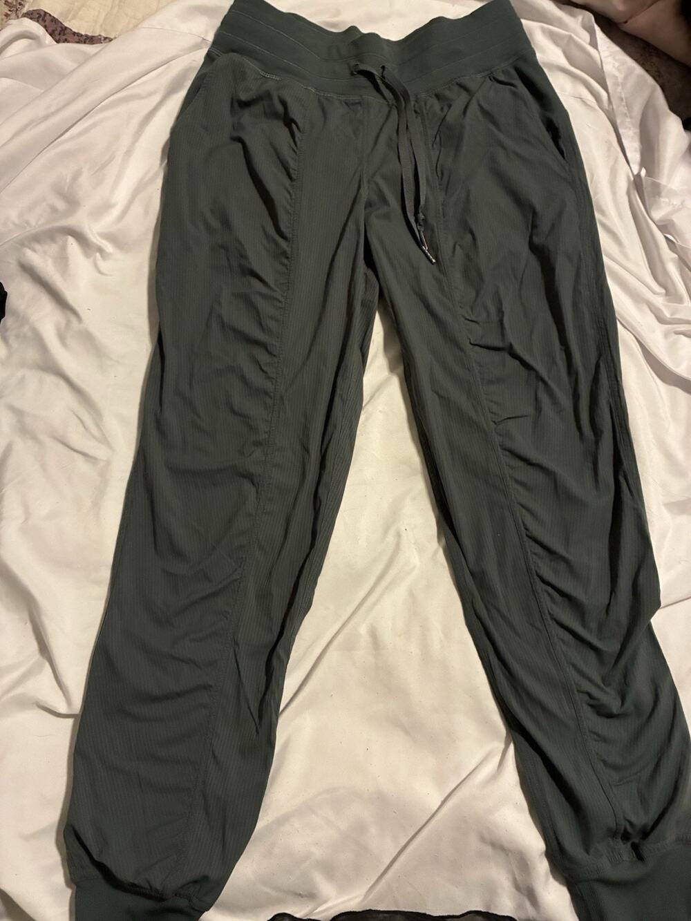 Lululemon dark green dance studio Size 8